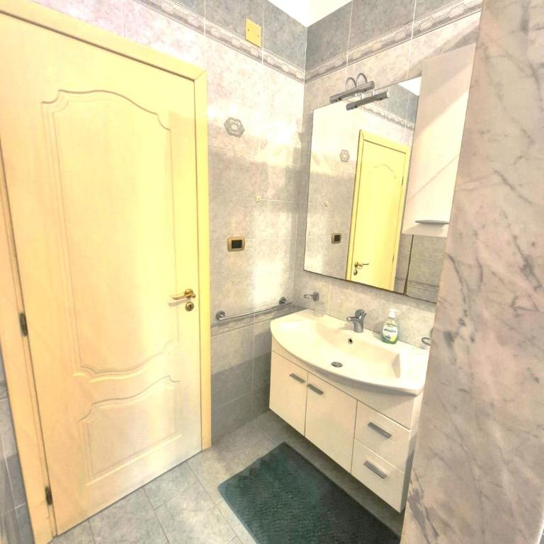 Casa Piazza Adda - Appartamento con 2 Camere da Letto - 15