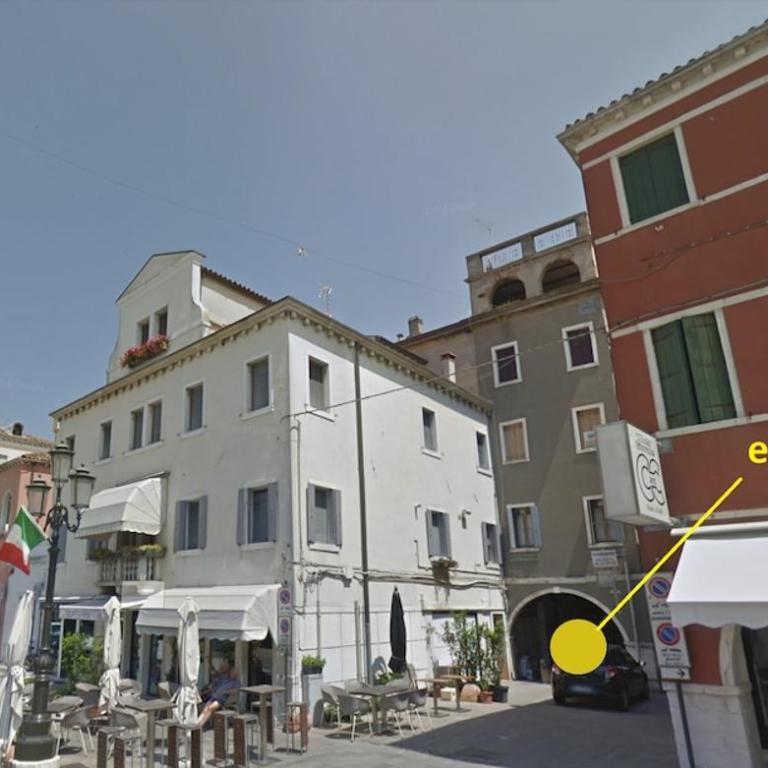 Second-floor apartment in Chioggia's main square - Appartamento con 3 Camere da Letto - 2