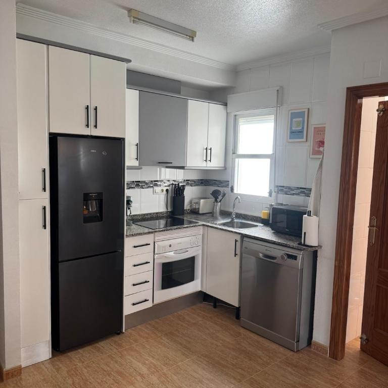 Sunny South Terrace - Brand-New Apartment - Appartamento con 2 Camere da Letto - 11