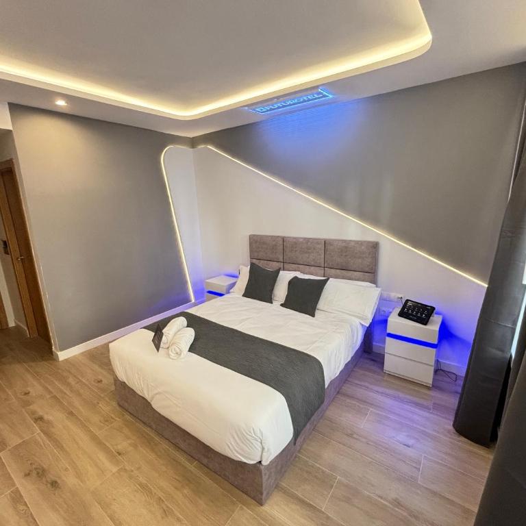 Hotel Almona - Double Room - 19