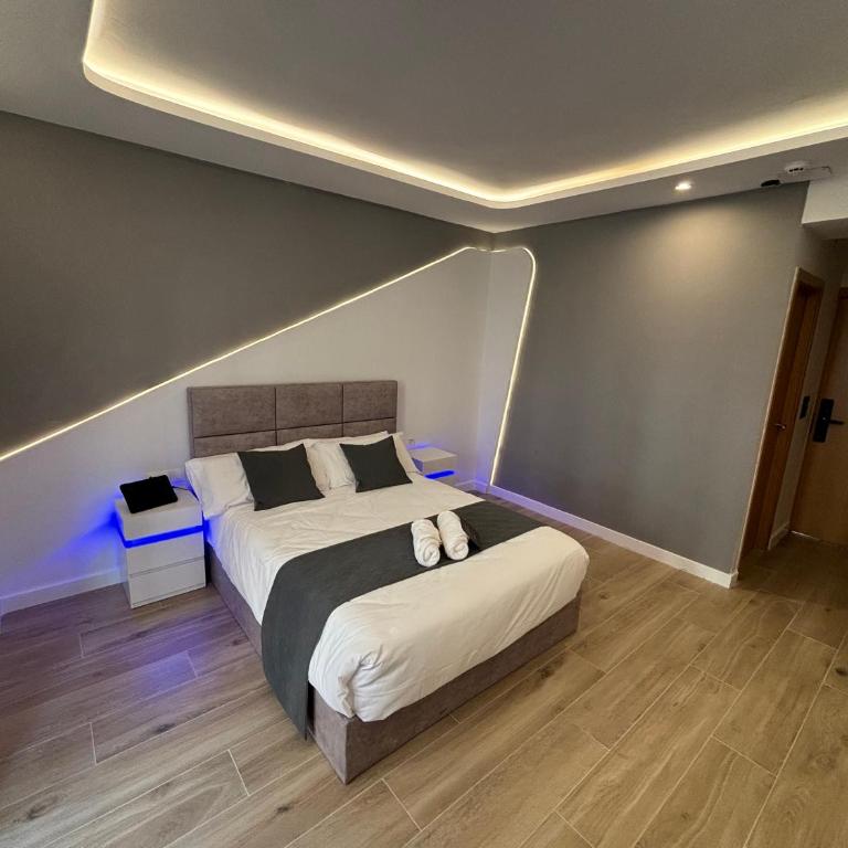Hotel Almona - Double Room - 18