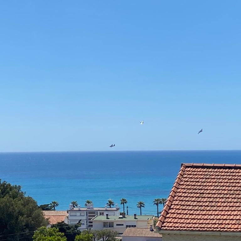 Magnifique Duplex - jardin - vue mer Plage et Sanary à pied - One-Bedroom Apartment - 1