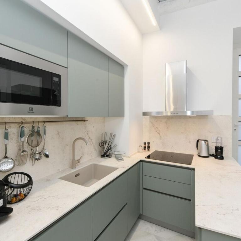 Lakefront and downtown within walking distance! - Two-Bedroom Apartment - 3