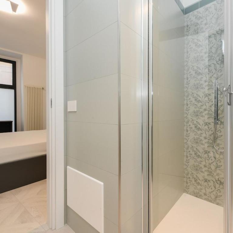 Lakefront and downtown within walking distance! - Two-Bedroom Apartment - 5