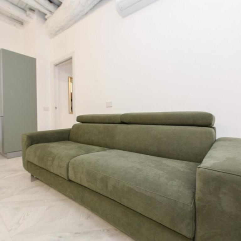 Lakefront and downtown within walking distance! - Two-Bedroom Apartment - 9