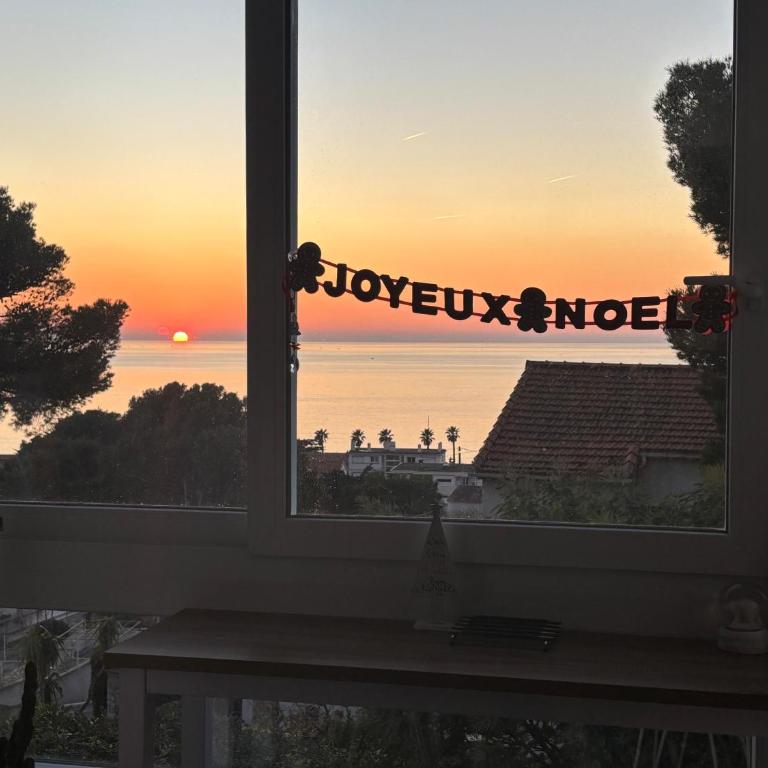 Magnifique Duplex - jardin - vue mer Plage et Sanary à pied - One-Bedroom Apartment - 23