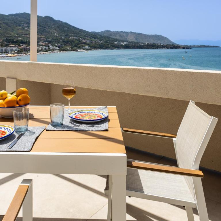 AUREA collection SEA VIEW - Appartamento con 2 Camere da Letto, Terrazza e Vista Mare - 1