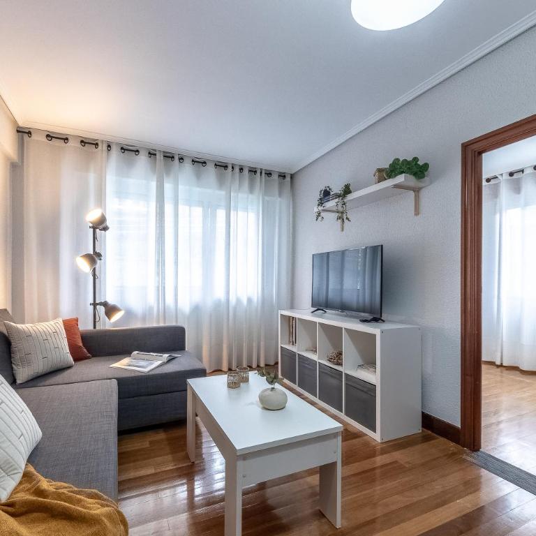 POLITTE amplio apartamento & garaje - el Casco Viejo a tus pies - Apartamento de 2 dormitorios - 8
