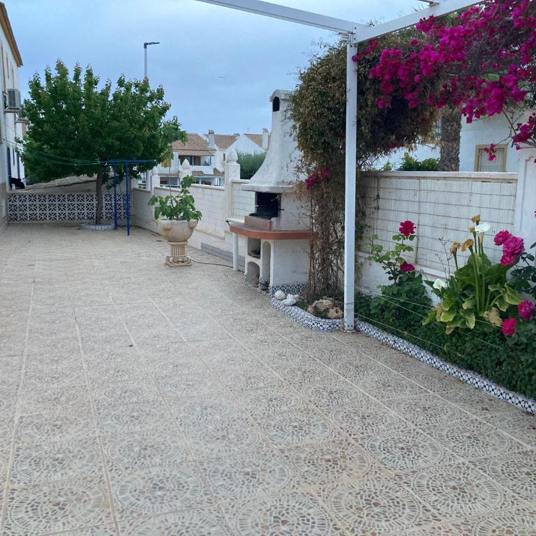 CASA FAMILIAR 3 HABITACIONES GRAN ALACANT alicante - Three-Bedroom House - 12