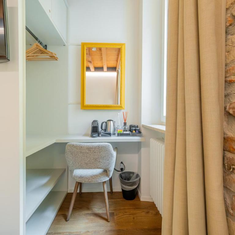 ApartmentsArena - Mustacchi Rooms - Camera Matrimoniale con Bagno Privato - 7