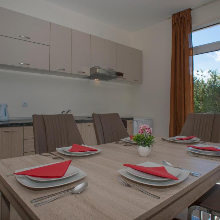 Berg Apartments - One-Bedroom Apartment with Terrace and Sea View - 14