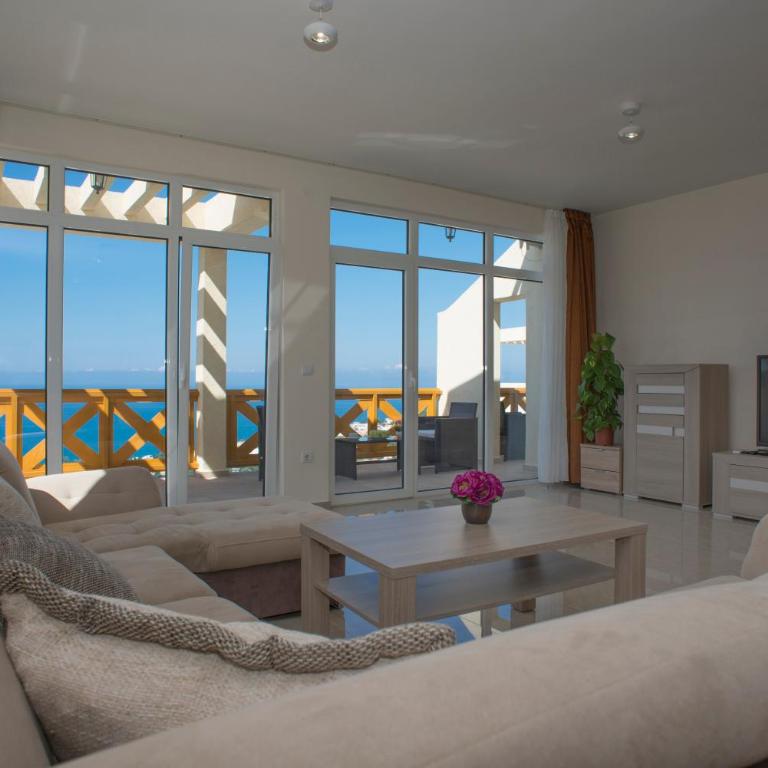Berg Apartments - One-Bedroom Apartment with Terrace and Sea View - 6