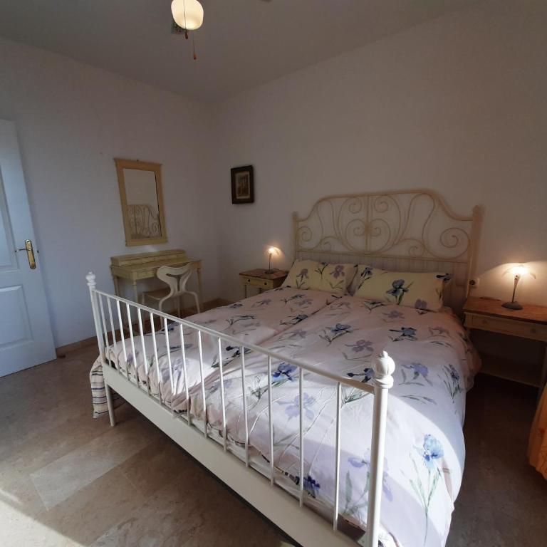 Casa Calaiza - Three-Bedroom House - 15
