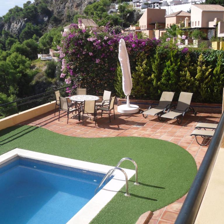 Casa Calaiza - Three-Bedroom House - 19