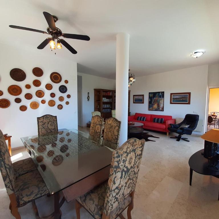 Casa Calaiza - Three-Bedroom House - 21
