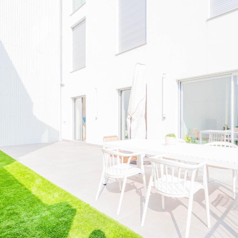 Pi y Margall Suite con Parking gratis by YBH - Apartamento de 2 dormitorios - 51