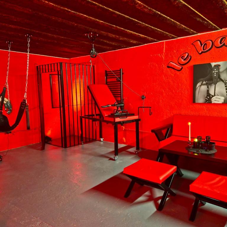 Le Baiser 1 le bunker réaménagé en plaisir interdit - Maison 1 Chambre - 8