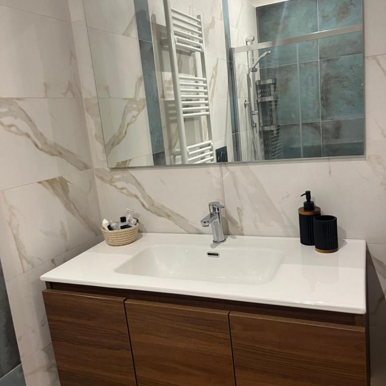 Central Fimabechi - Double or Twin Room - 21