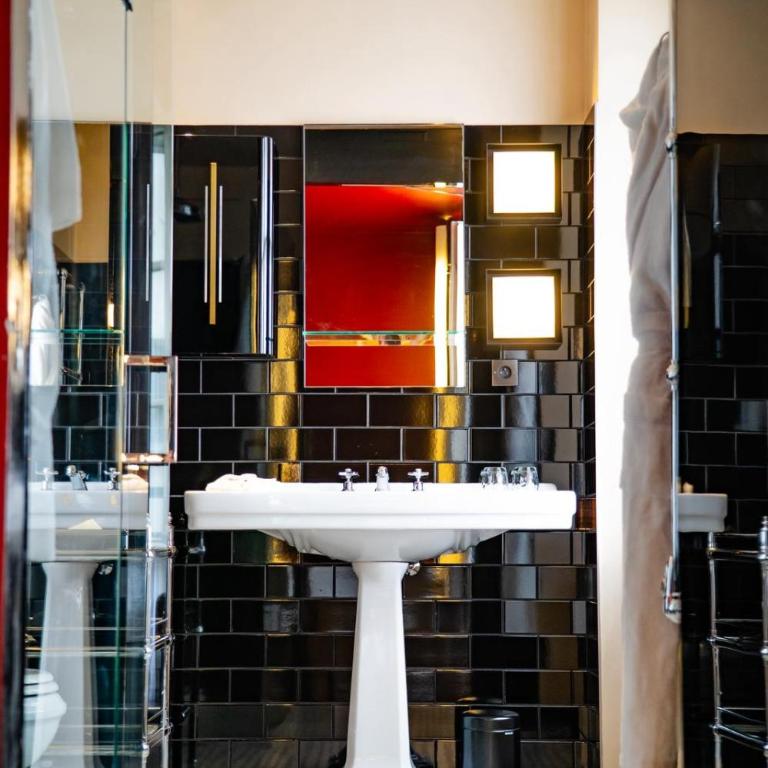 Hôtel Saint-Marc - Chambre Exécutive - Accès à Piscine et Hammam sur Réservation - 7