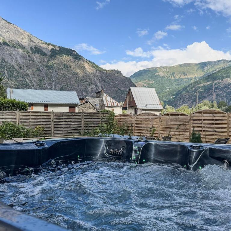 L'étoile des Glaciers - Jacuzzi - Piscine - Hammam - ALPES HUEZ - Chalet Supérieur - 3