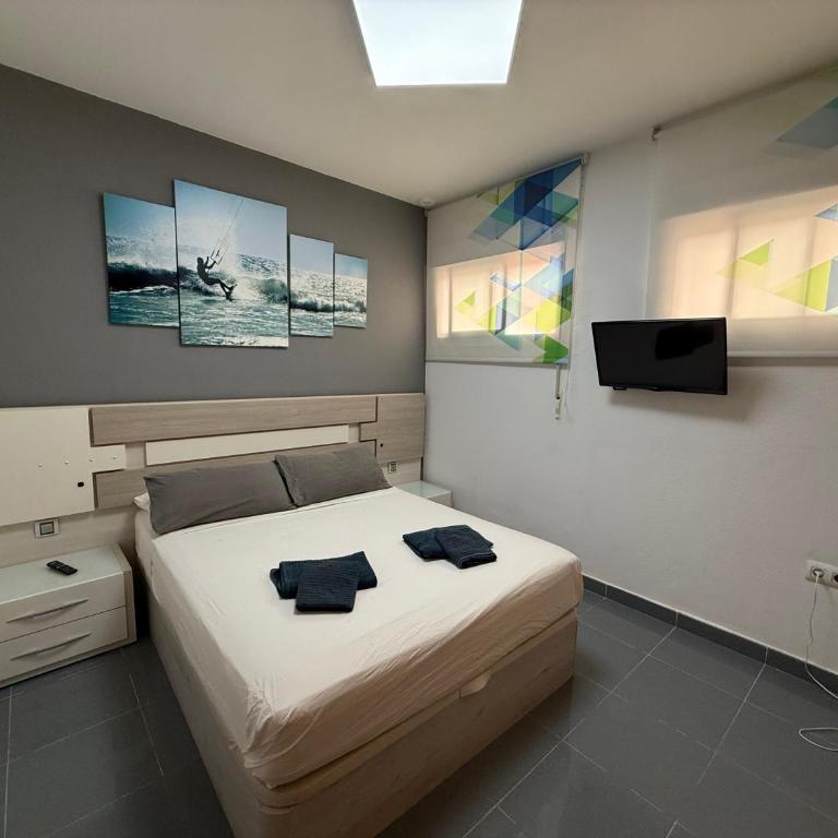 Junto al centro y la playa con garaje - Apartamento de 2 dormitorios - 3