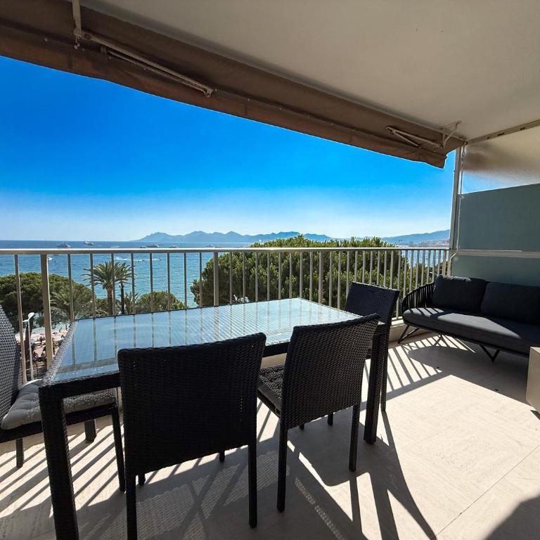 Sea View Apartment - Croisette - Appartement 2 Chambres avec Balcon et Vue sur la Mer - 13