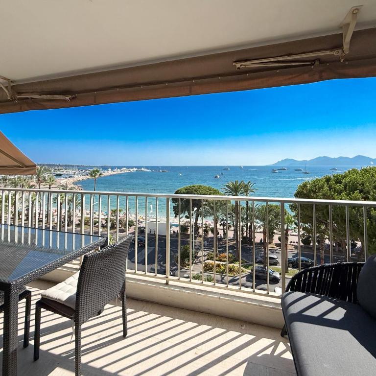 Sea View Apartment - Croisette - Appartement 2 Chambres avec Balcon et Vue sur la Mer - 3