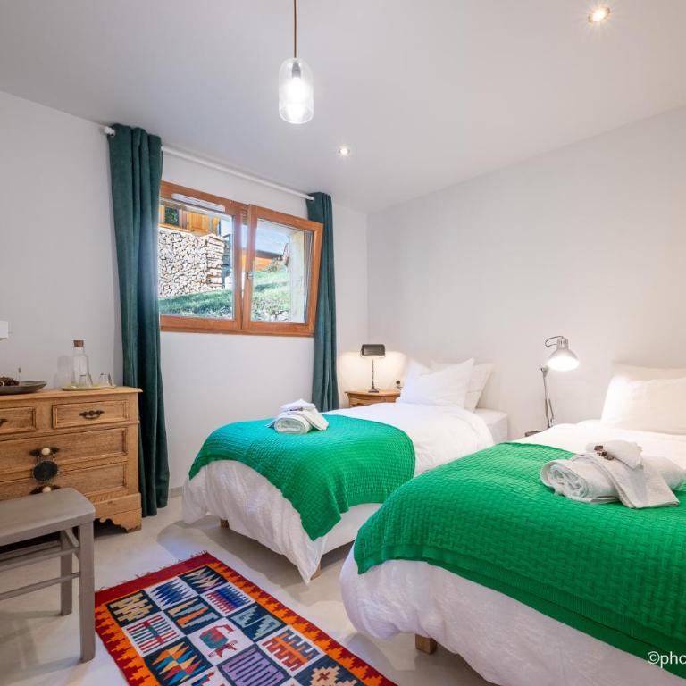 Maison Outhera - Chambre d'hôtes - Chambre Double ou Lits Jumeaux avec Salle de Bains Privative - 2