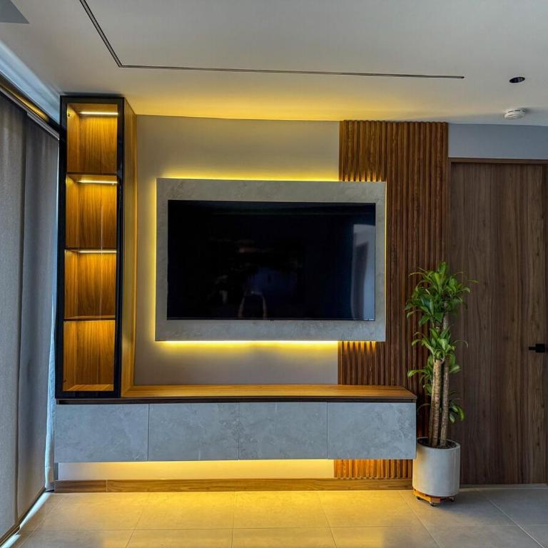 Luxury Poblado Apt Patio Bonito Brand New! Modern - Two-Bedroom Apartment with Balcony - 3