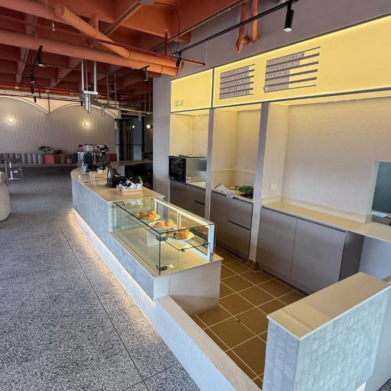 Luxury Poblado Apt Patio Bonito Brand New! Modern - Two-Bedroom Apartment with Balcony - 20