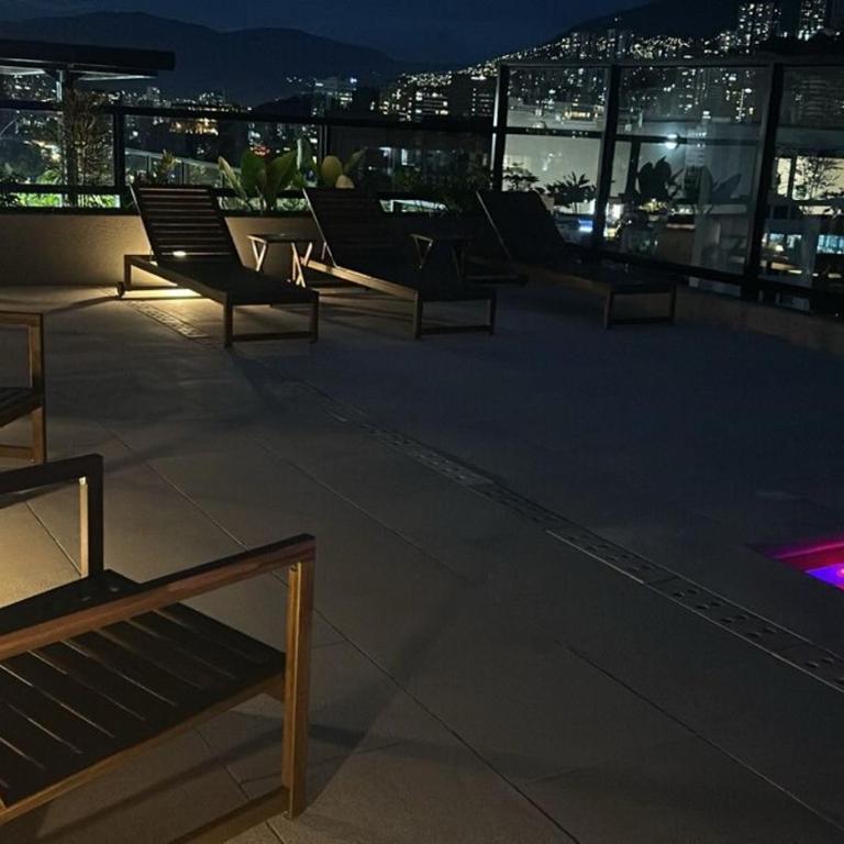 Luxury Poblado Apt Patio Bonito Brand New! Modern - Two-Bedroom Apartment with Balcony - 25