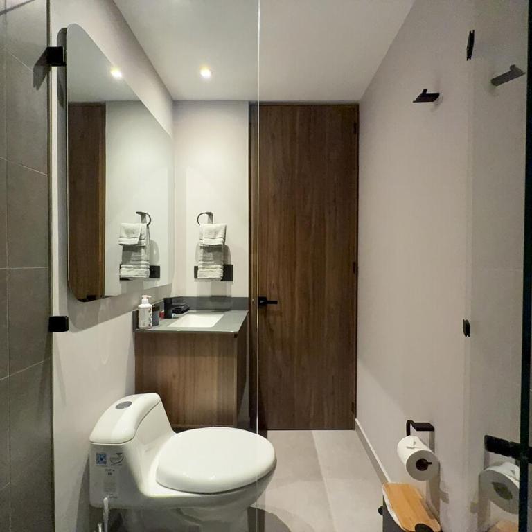 Luxury Poblado Apt Patio Bonito Brand New! Modern - Two-Bedroom Apartment with Balcony - 10