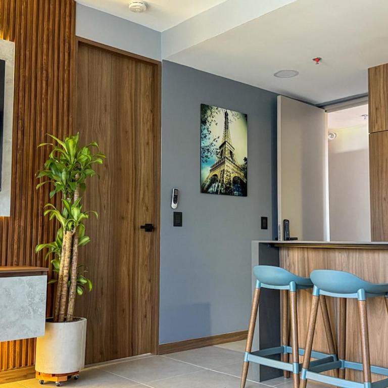 Luxury Poblado Apt Patio Bonito Brand New! Modern - Two-Bedroom Apartment with Balcony - 1