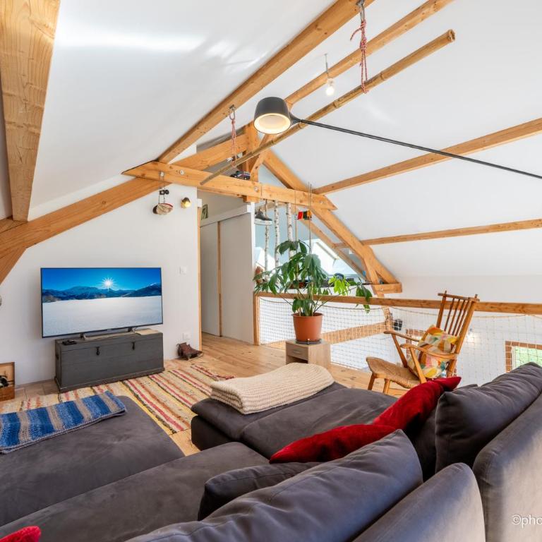 Maison Outhera - Chambre d'hôtes - Chambre Double ou Lits Jumeaux avec Salle de Bains Privative - 15