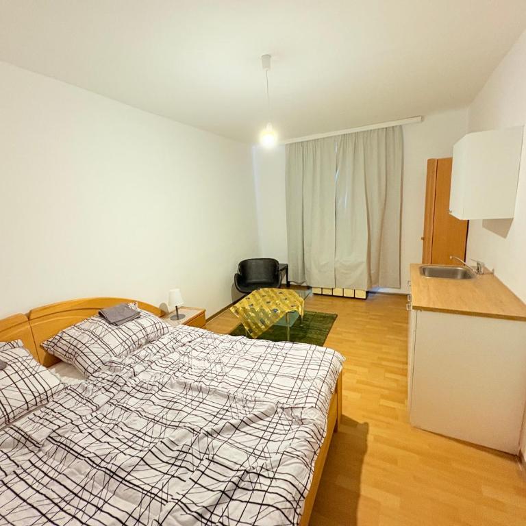 Beenie 6 - Doppelzimmer mit Gartenblick - 1