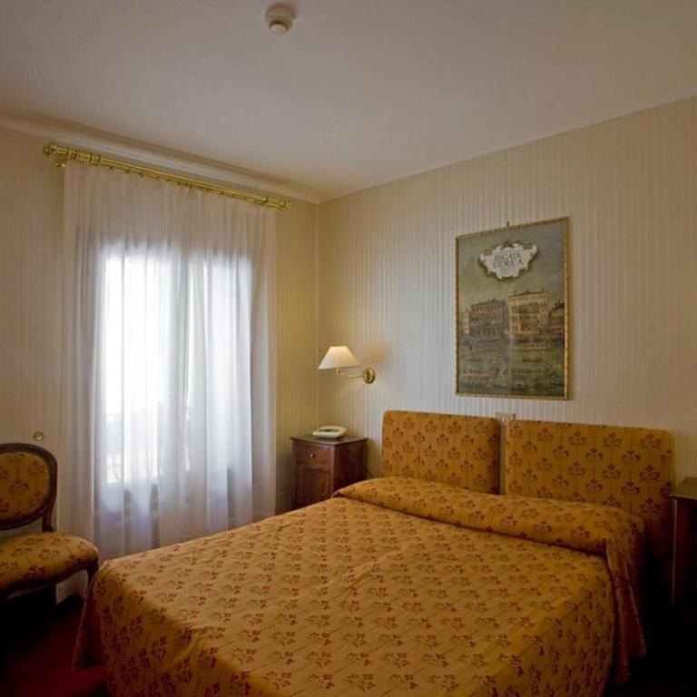 Hotel Agli Alboretti - Camera Matrimoniale/Doppia con Letti Singoli - 4