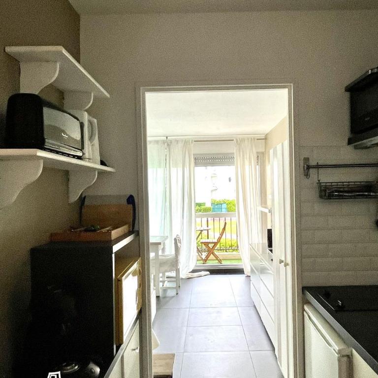 LE CLAPOTIS, Studio avec terrasse quartier port , wifi - Estudio - 13