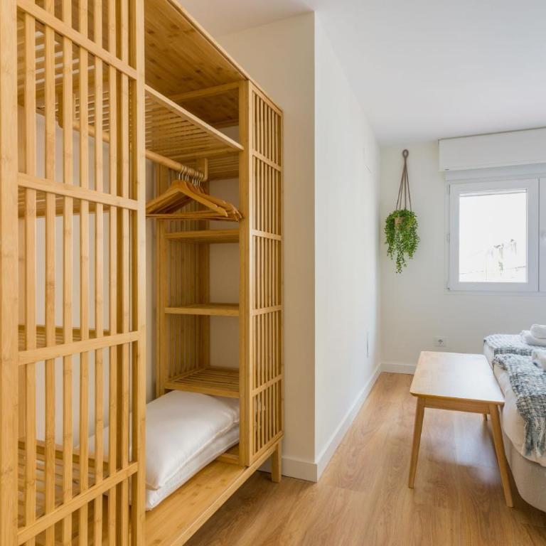 Modern and wide- 3Bd 25 Bth- Plaza Castilla - Three-Bedroom Apartment - 22