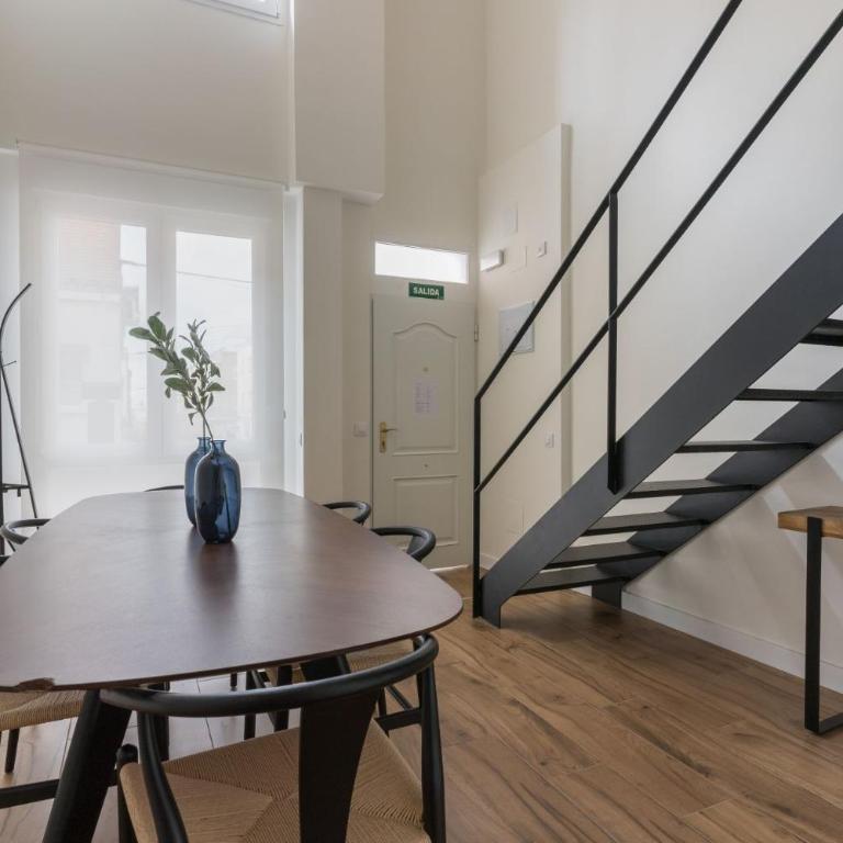 Modern and wide- 3Bd 25 Bth- Plaza Castilla - Three-Bedroom Apartment - 32