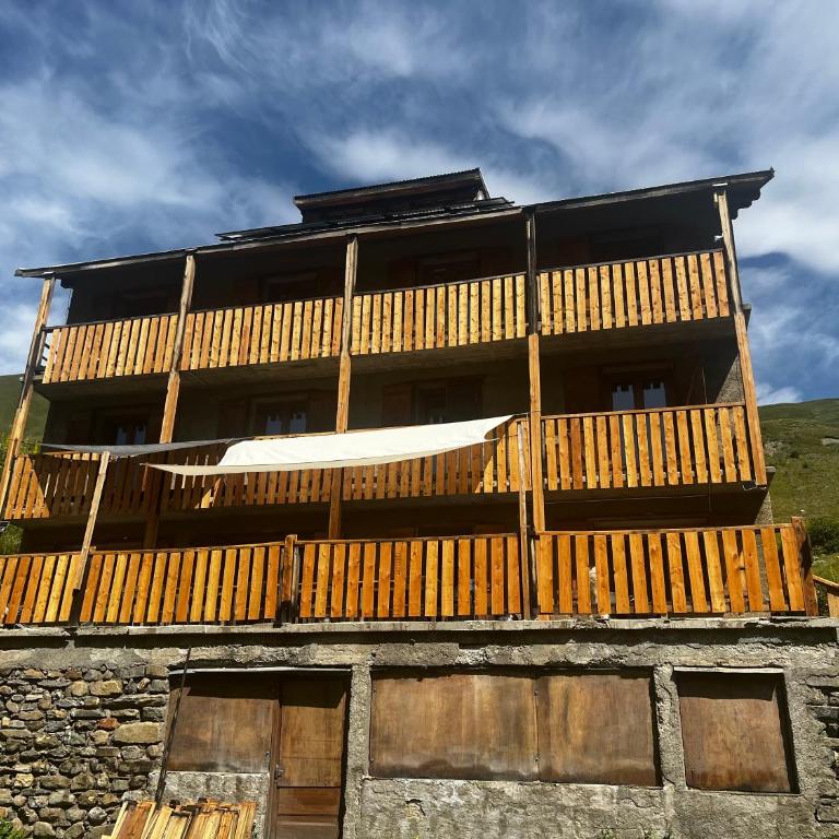 Chambres d'hôtes de Montagne "les 3 Evéchés" - Chambre Familiale - Vue sur Montagne - 1