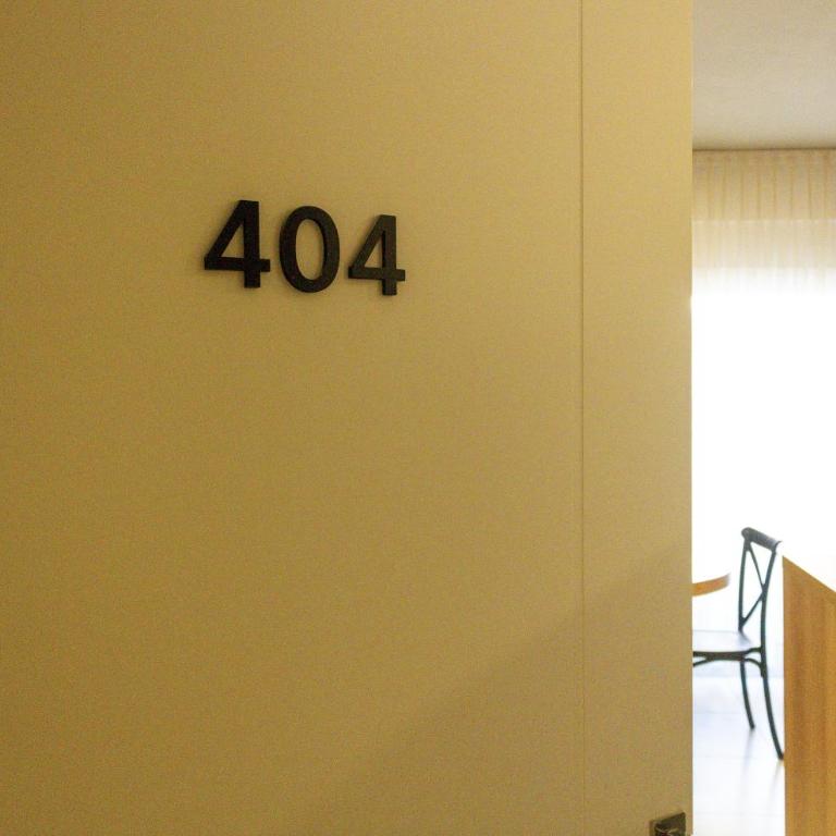 Dpto Cerca Del Aeropuerto - Republica Luque C404 - Casa - 18
