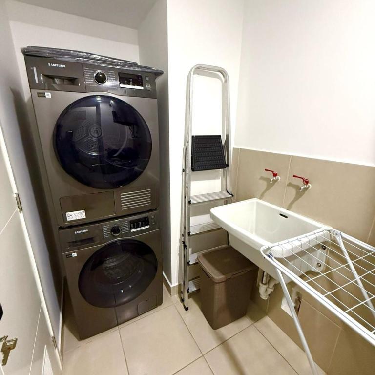 Inka Home VIP Luxury total 2 Private parking spaces - Two-Bedroom Apartment - 22
