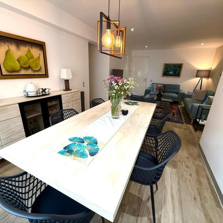 Inka Home VIP Luxury total 2 Private parking spaces - Two-Bedroom Apartment - 26