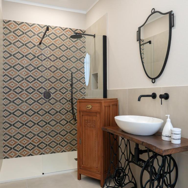 Arrecramos - Historic Residence - Deluxe Queen Room - 5