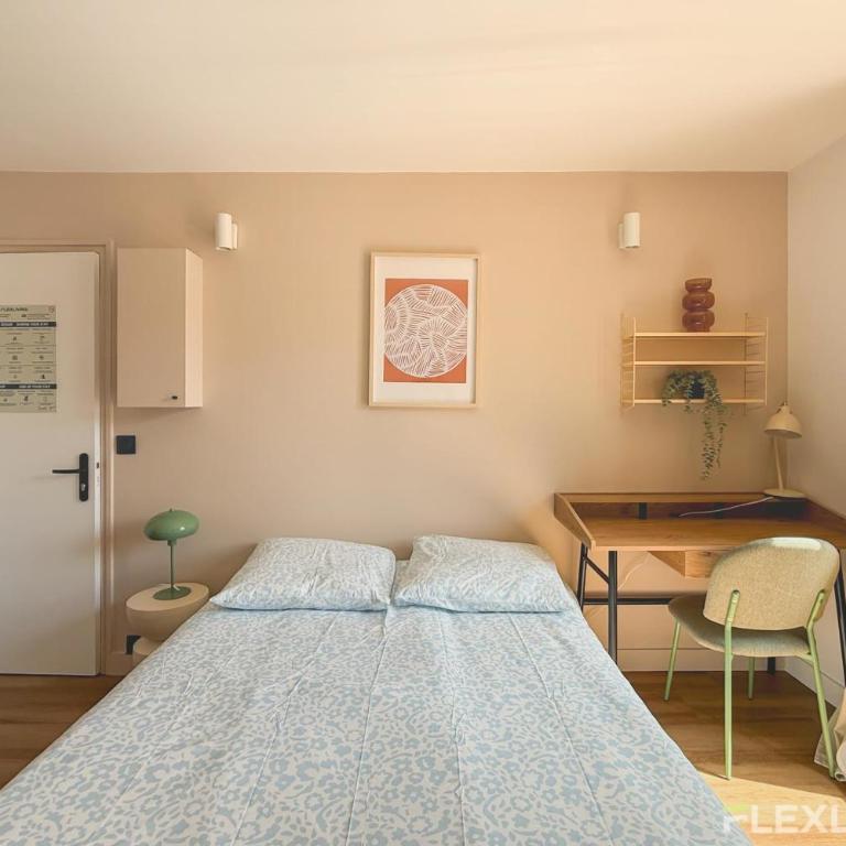 Charming 16m Studio in Paris 20 with shared terrace - Studio - 4