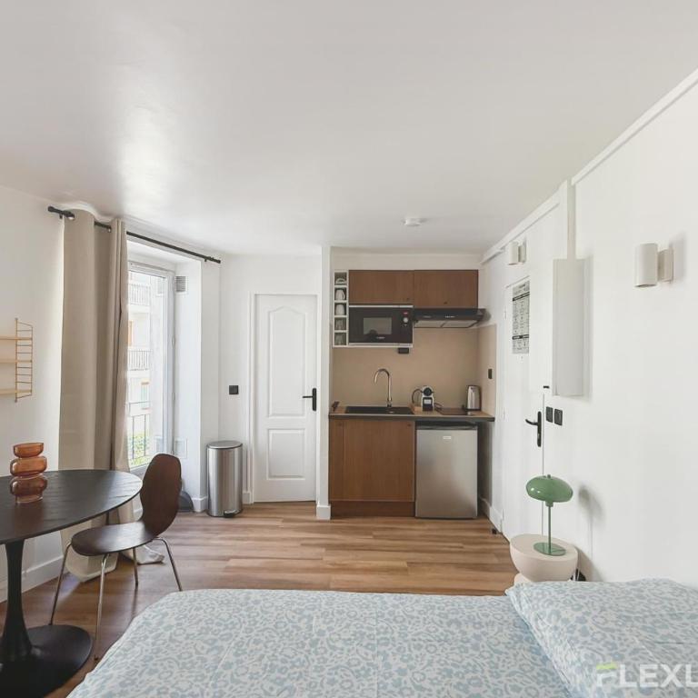 Charming 21m Studio in Paris 20 with shared terrace - Studio - 5