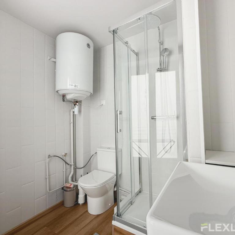 Charming 21m Studio in Paris 20 with shared terrace - Studio - 8