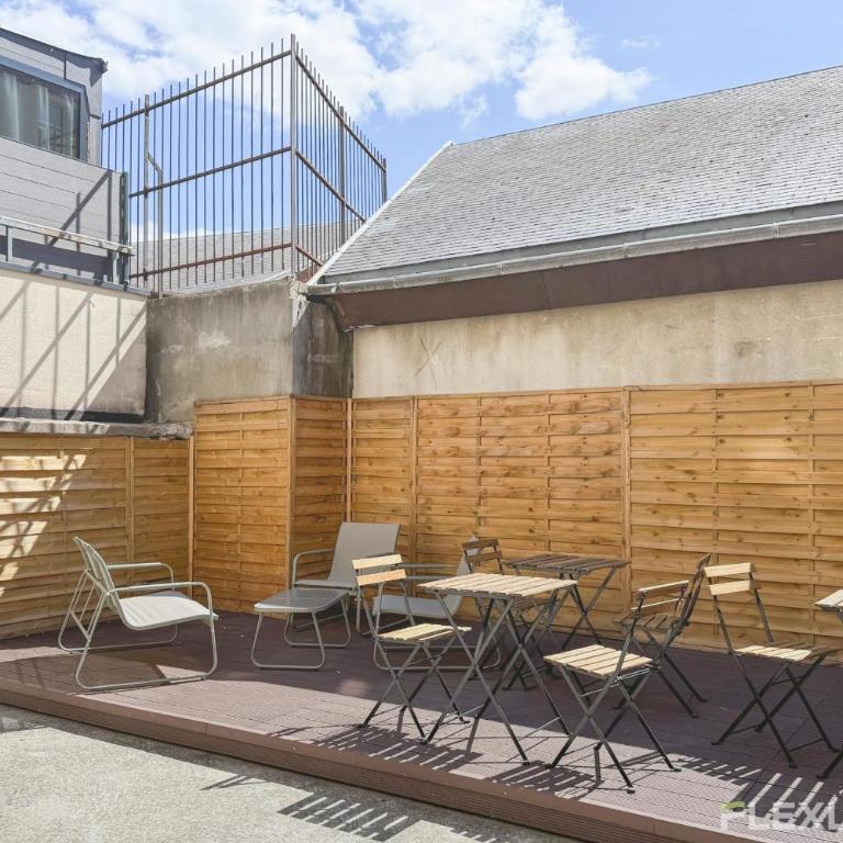 Charming 21m Studio in Paris 20 with shared terrace - Studio - 11