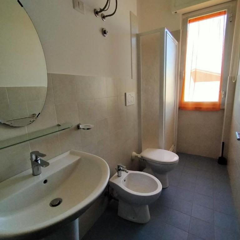 Appartamento trilocale cod 213 - Appartamento con 2 Camere da Letto - 13