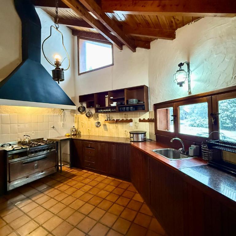 Nevada Hostel - Three-Bedroom Apartment with Park View - 7